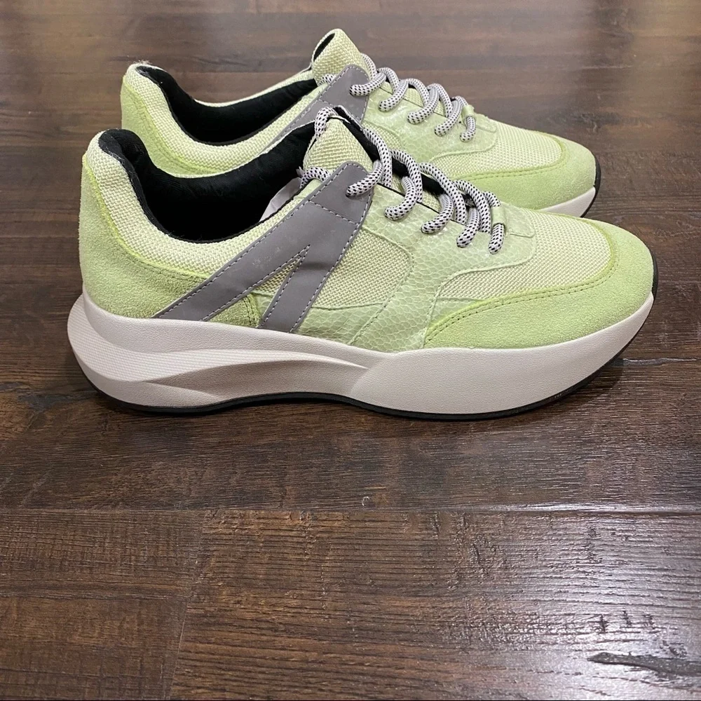 Steve Madden Volcano Suede/Fabric Fashion‎ Sneakers Size 9.5 Women